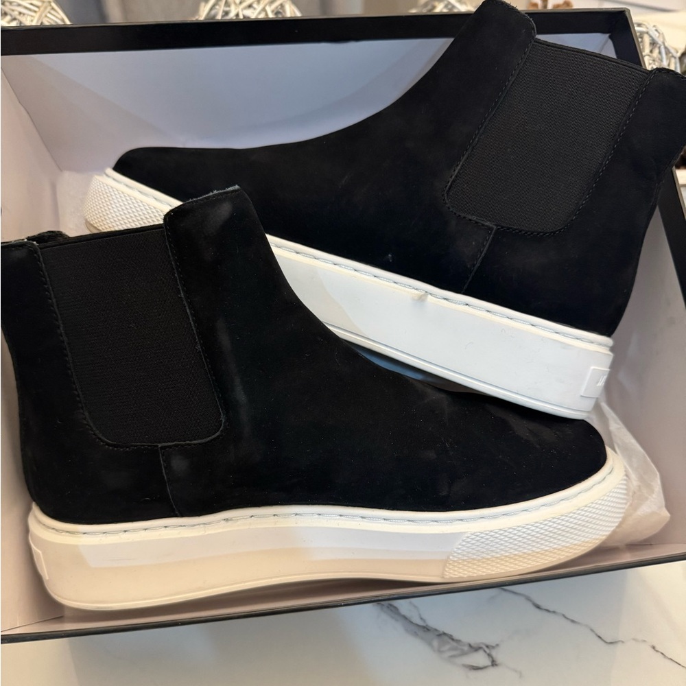 J Slides Black High-Top Sneakers
